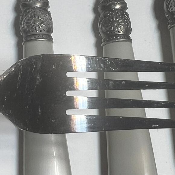 Pioneer Woman Cowgirl Lace pearl gray 3 pc set Flatware 3 forks 3 knives ONLY DC - Picture 7 of 16